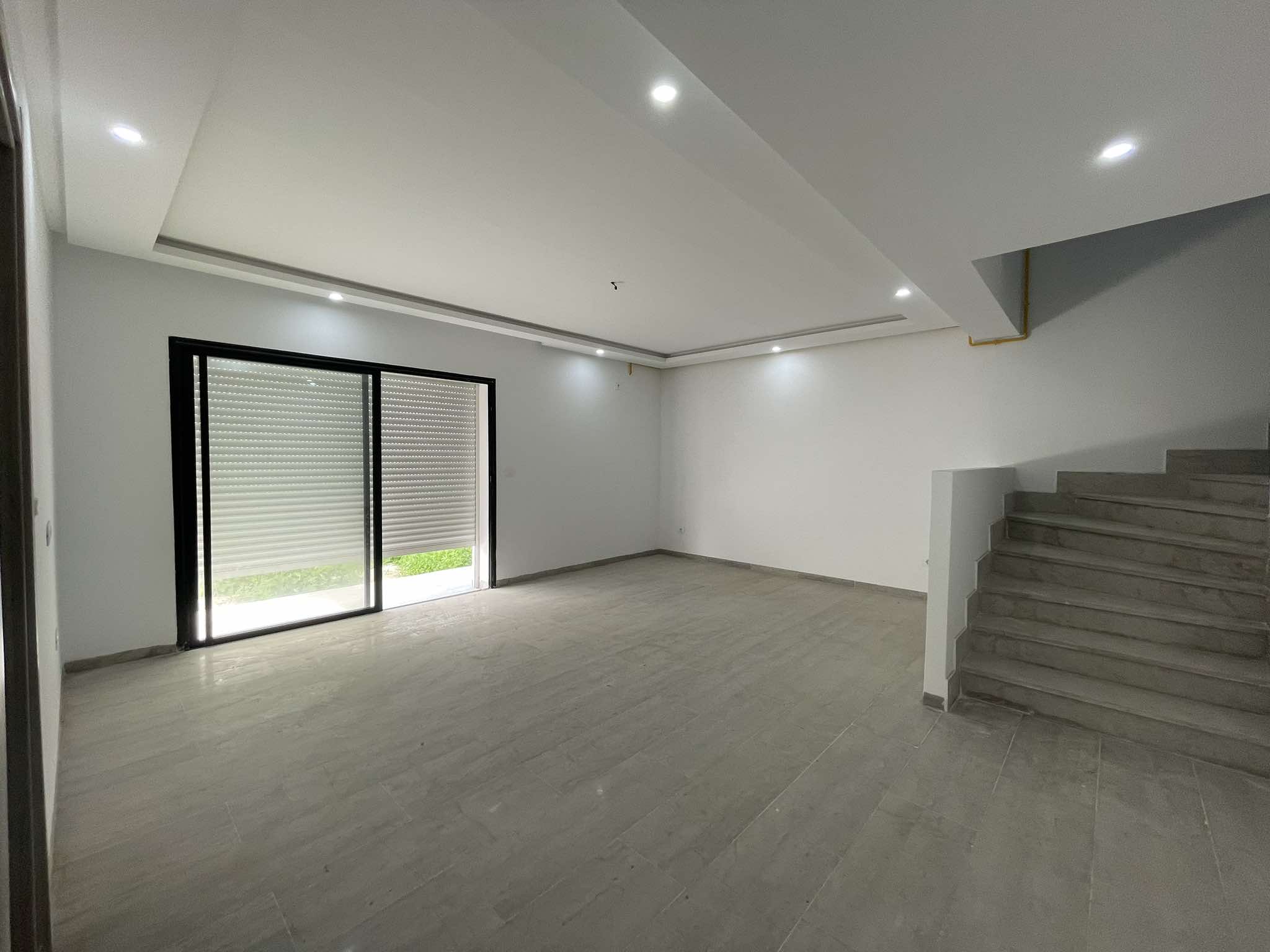 Ezzahra Ezzahra Bureaux & Commerces Bureau Duplex  usage bureautique  a ezzahra