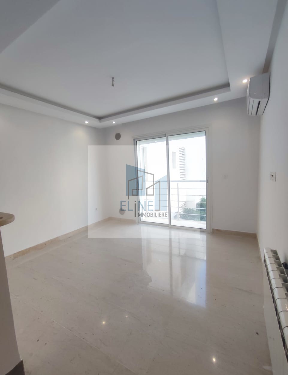 La Soukra La Soukra Location Appart. 1 pice Appt s plus 1 hts a soukra pres lc waikiki