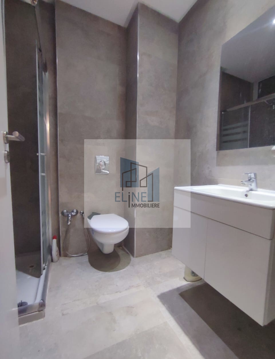 La Soukra La Soukra Location Appart. 1 pice Appt s plus 1 hts a soukra pres lc waikiki