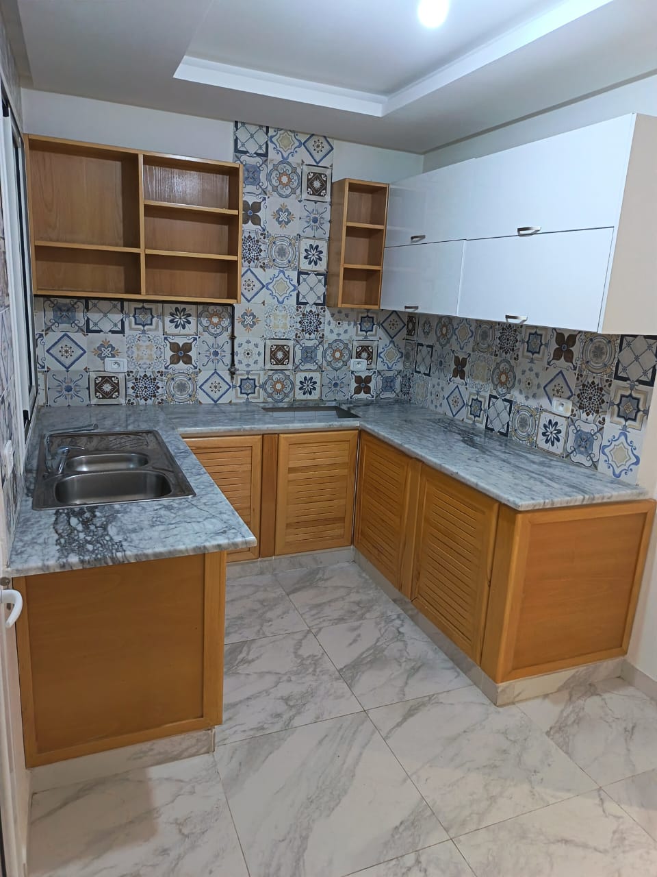 La Soukra Borj Louzir Location Appart. 3 pices Etage de villa appartement s2 au deuxieme etage