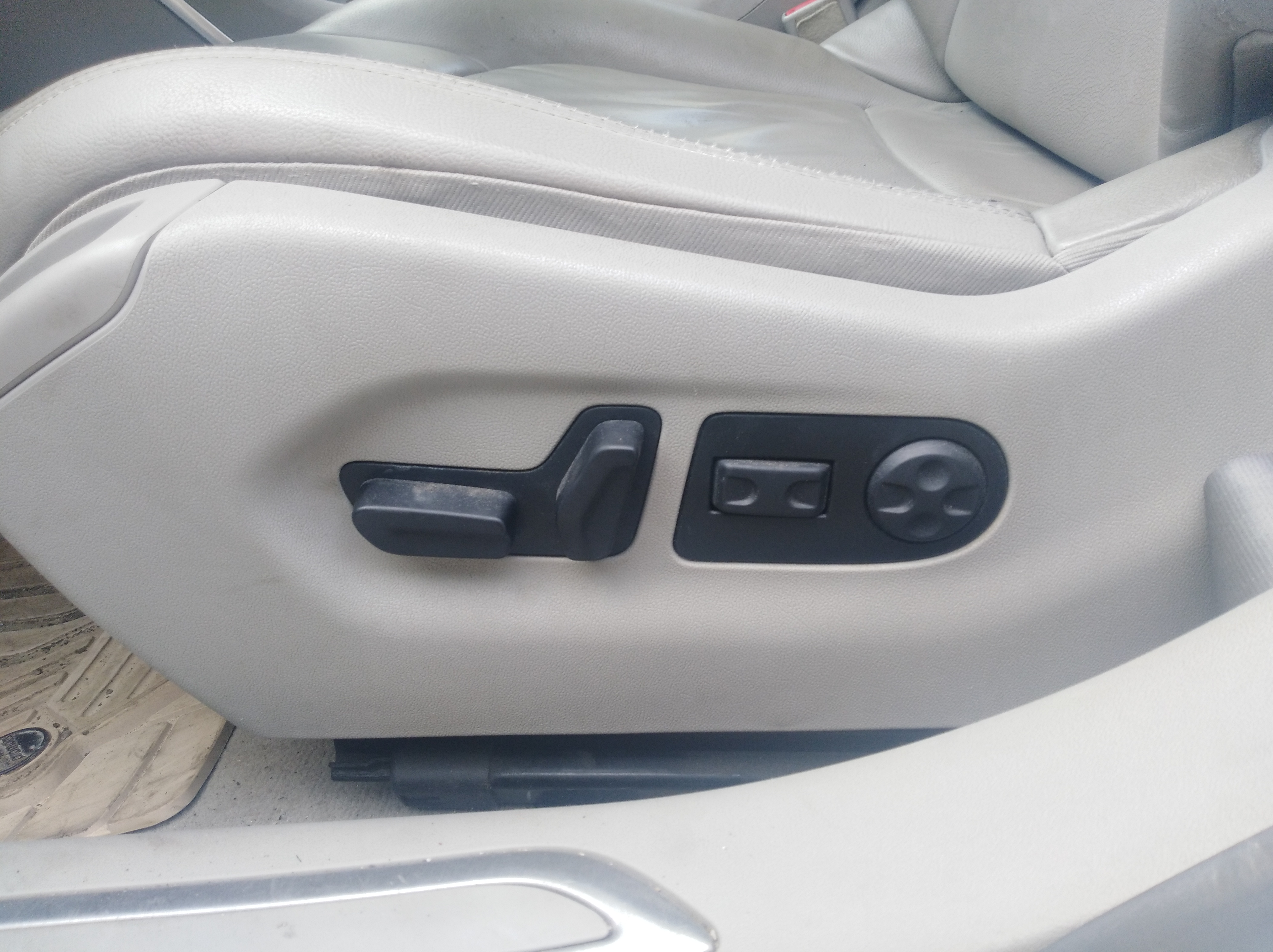 Bembla Menzel Ennour Citroen C5 Bonne voiture