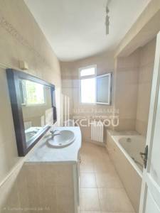 Ariana Ville Cite Ennasr 2 Location Maisons A  etage de villa s4 a ennasr ref456a