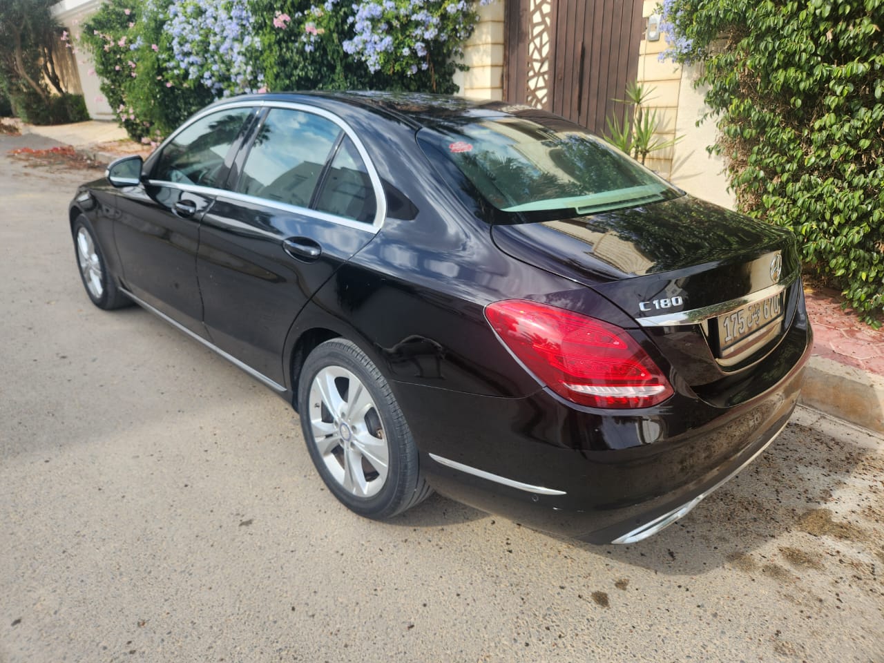 Ariana Ville Cite Ennasr 1 Mercedes C Mercedes c180