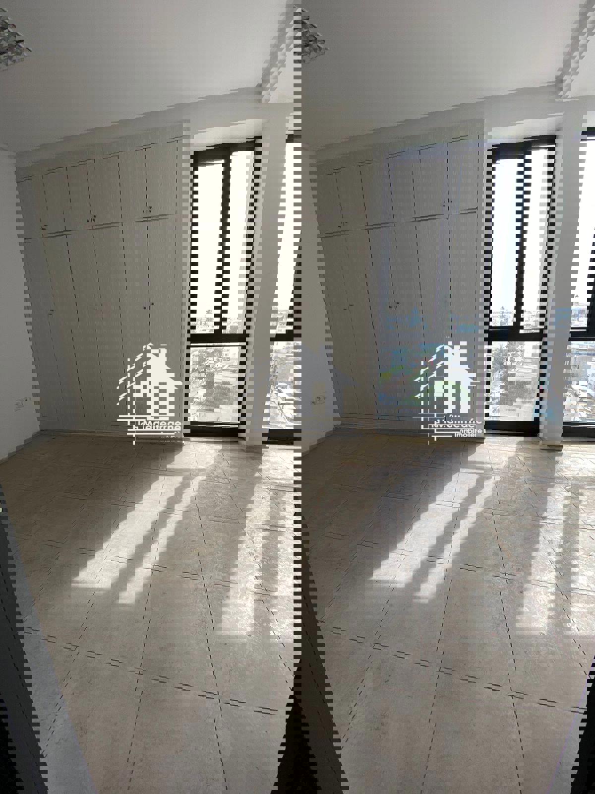 Le Bardo Le Bardo Bureaux & Commerces Bureau Bureau h1 au centre du bardo