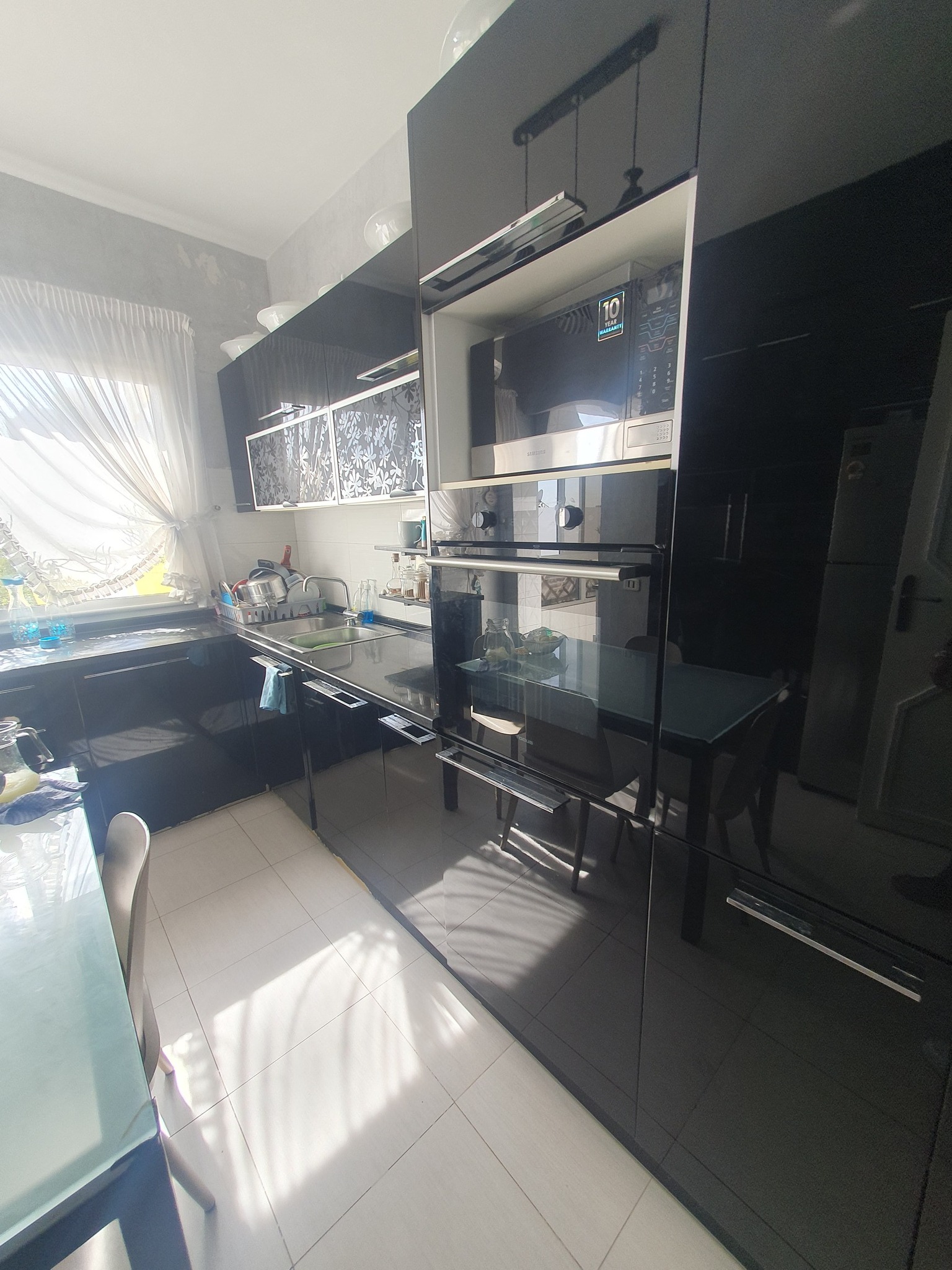 El Menzah El Manar 2 Vente Appart. 4 pices Coquette appartement tres spacieux