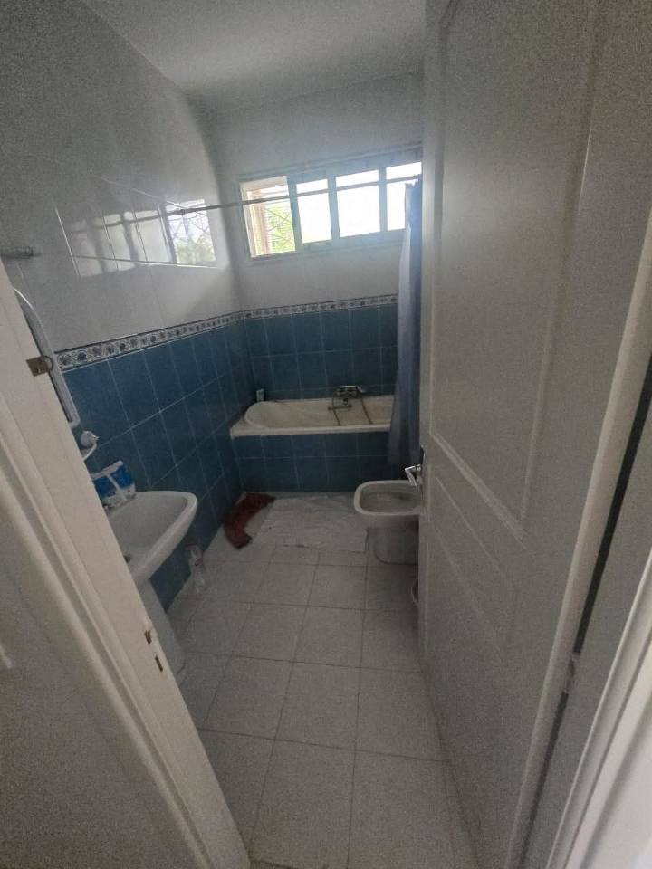 Ariana Ville El Menzah 5 Location Maisons Spacieux etage de villa