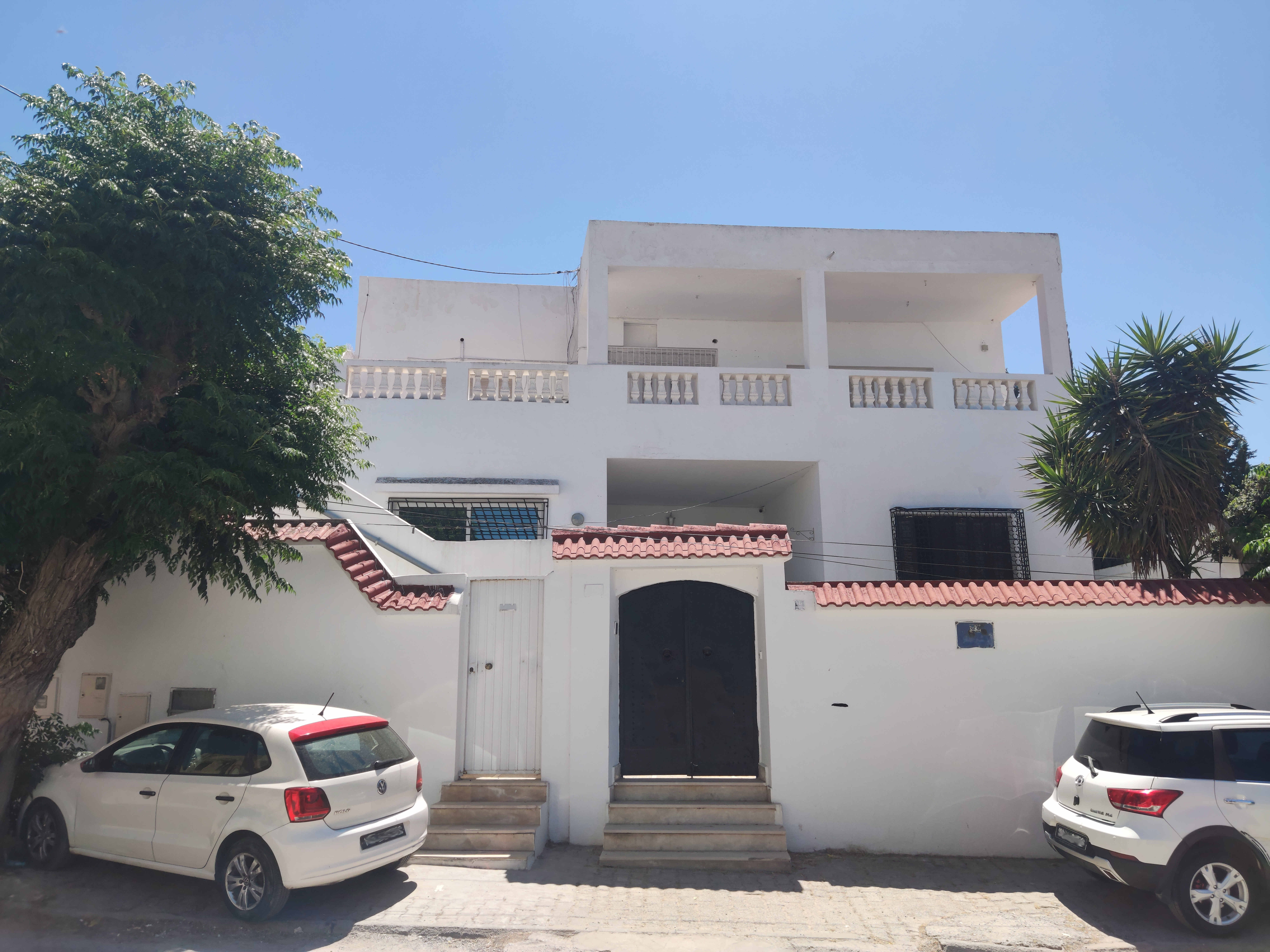 Ben Arous Ben Arous Vente Appart. 5 pices+ tage de villa spacieux  mgrine coteau