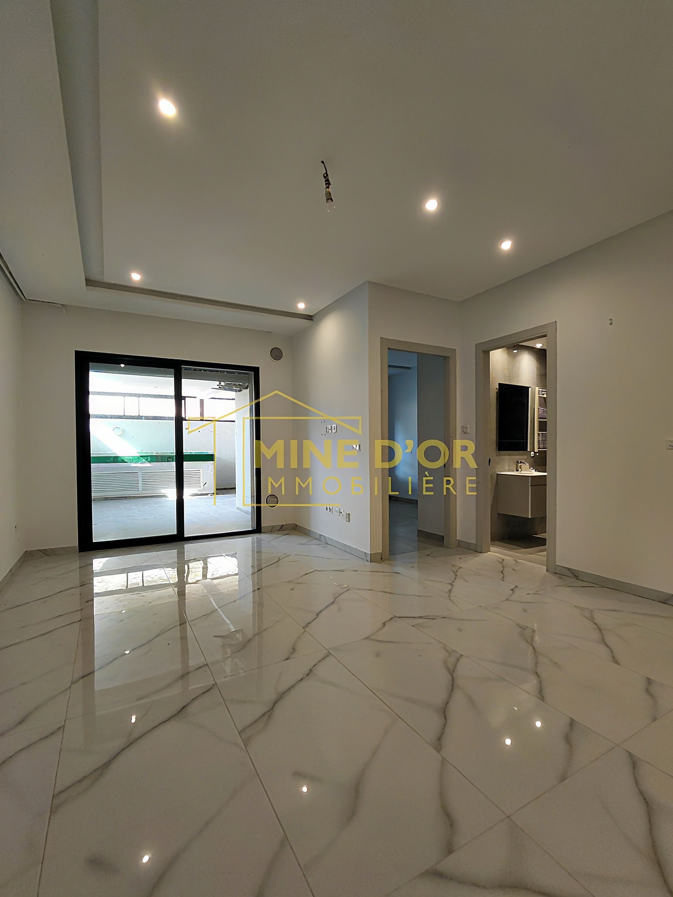 Ariana Ville Cite Ennasr 2 Location Appart. 2 pices S1 haut standing a ennaser 2 avec terrasse