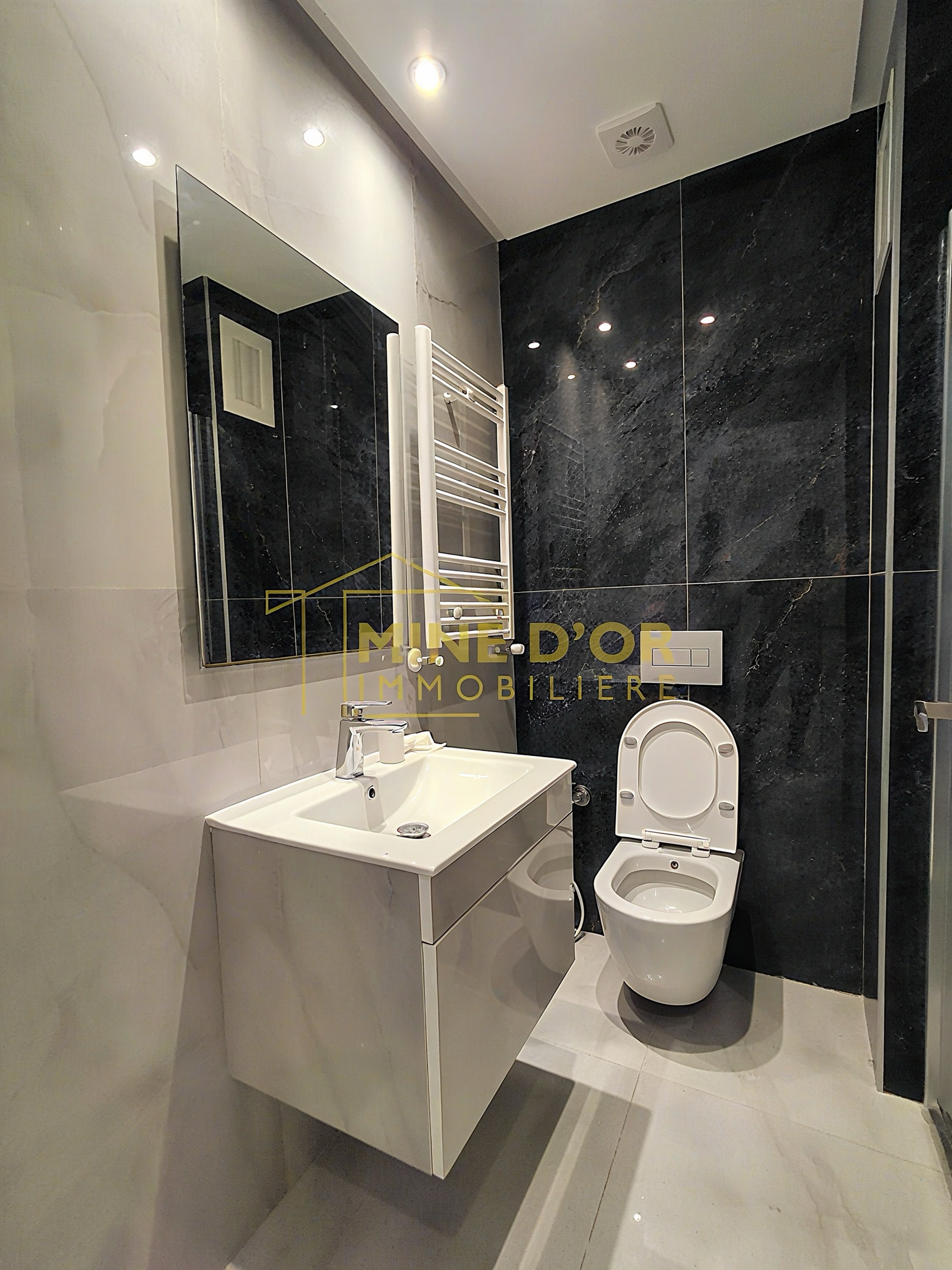 Ariana Ville Cite Ennasr 2 Location Appart. 2 pices S1 haut standing a ennaser 2 avec terrasse