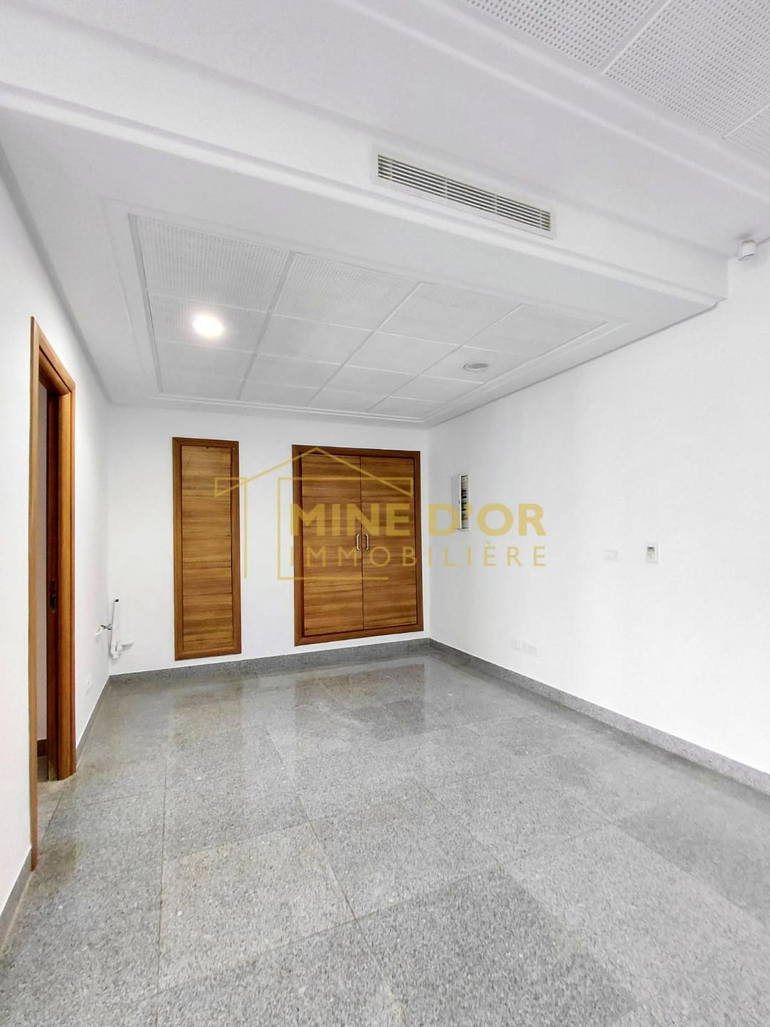 Cite El Khadra Zone urbaine nord Bureaux & Commerces Bureau Al bureau 210 m2 haut standing centre urbain nord