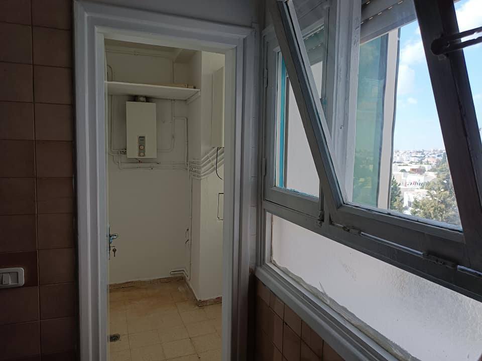Ariana Ville El Menzah 7 Location Appart. 4 pices Un appartement en s3  menzah 7 grand hotel