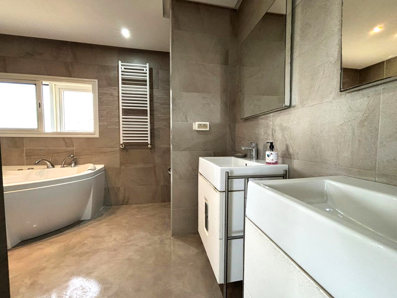 La Marsa Berge Du Lac Location Maisons Villa s7 avec piscine au lac 2