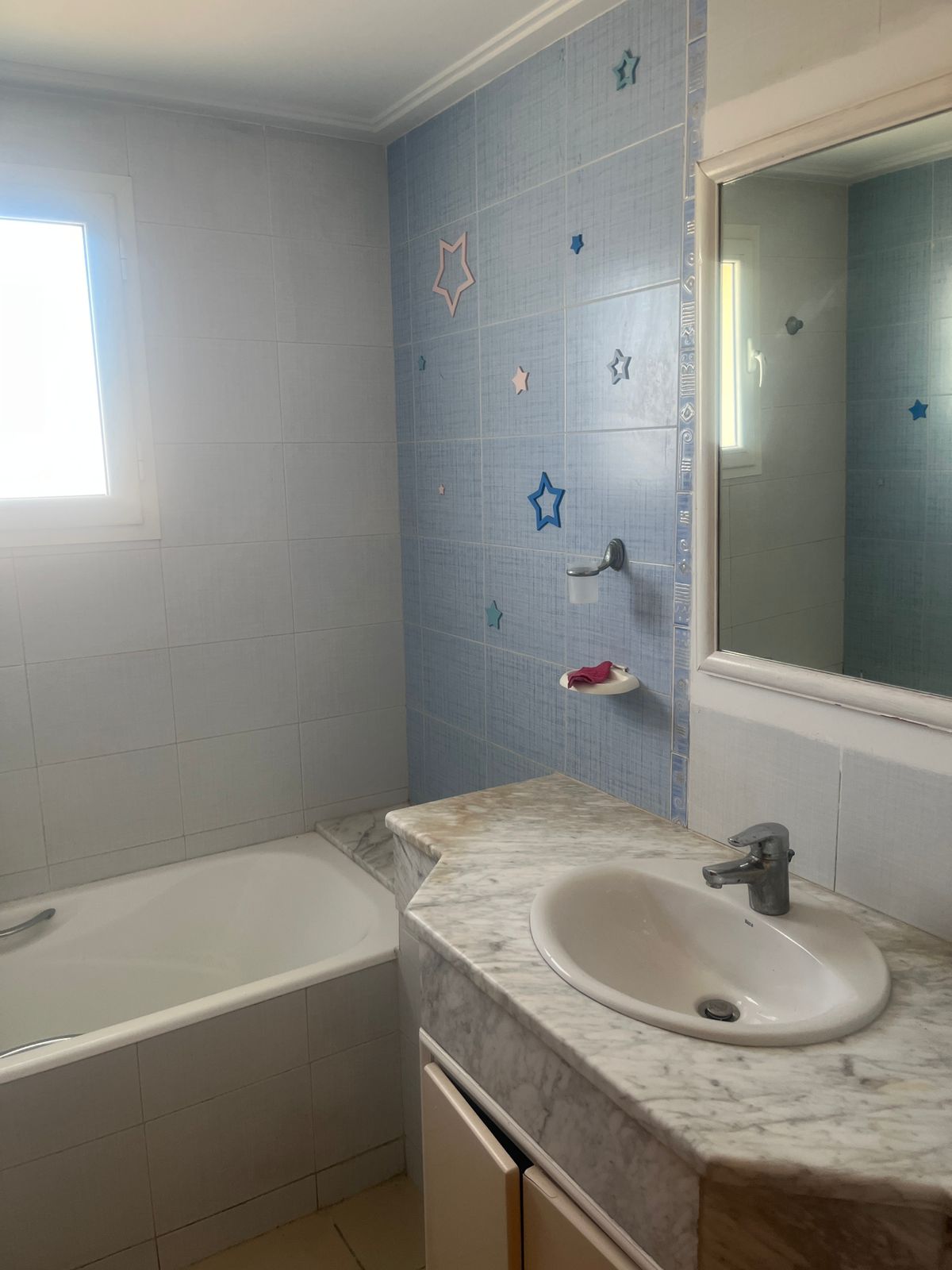 Ain Zaghouan Ain Zaghouan Location Appart. 3 pices Appartement s2 de 100m2  ain zaghouan nord