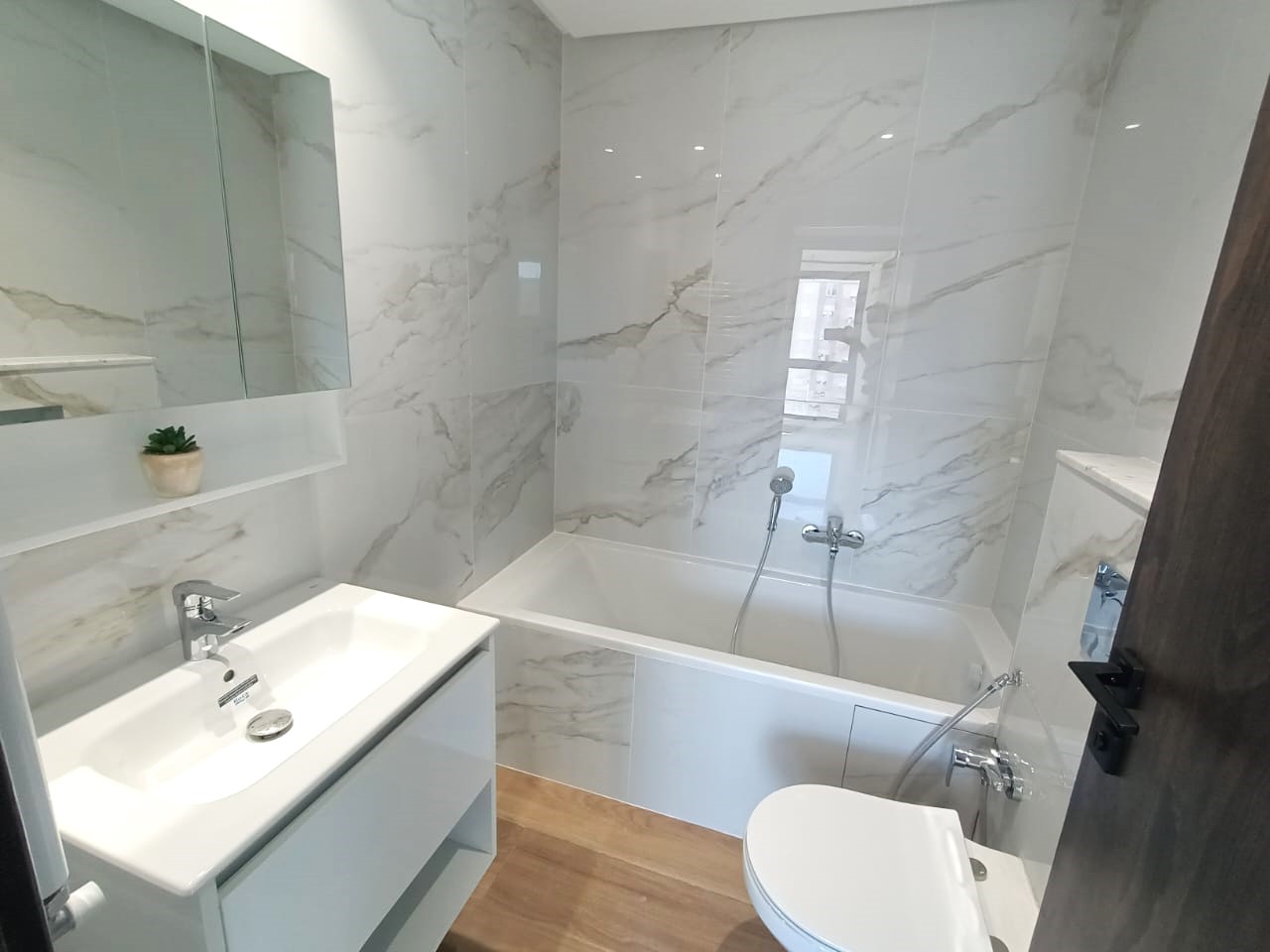 La Marsa El Aouina Location Appart. 3 pices Appt s2 neuf  la nouvelle soukra