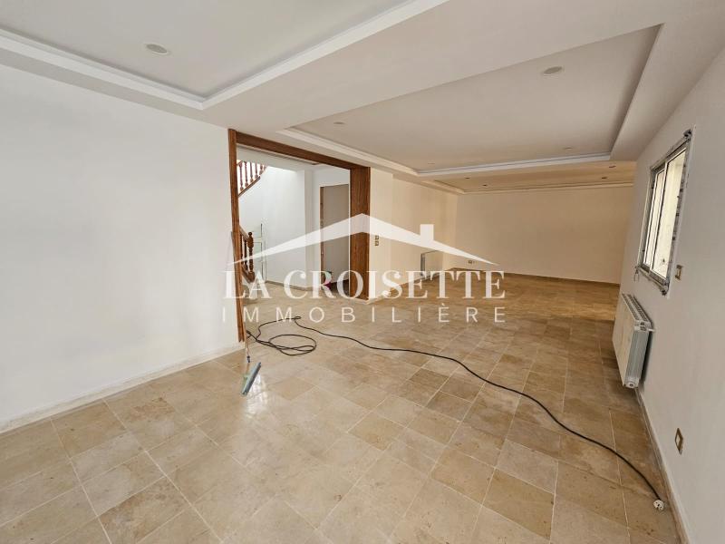 La Marsa&nbsp;Berge Du Lac&nbsp;Location&nbsp;Duplex&nbsp;Duplex s4 avec terrasse au lac1 zdl0699