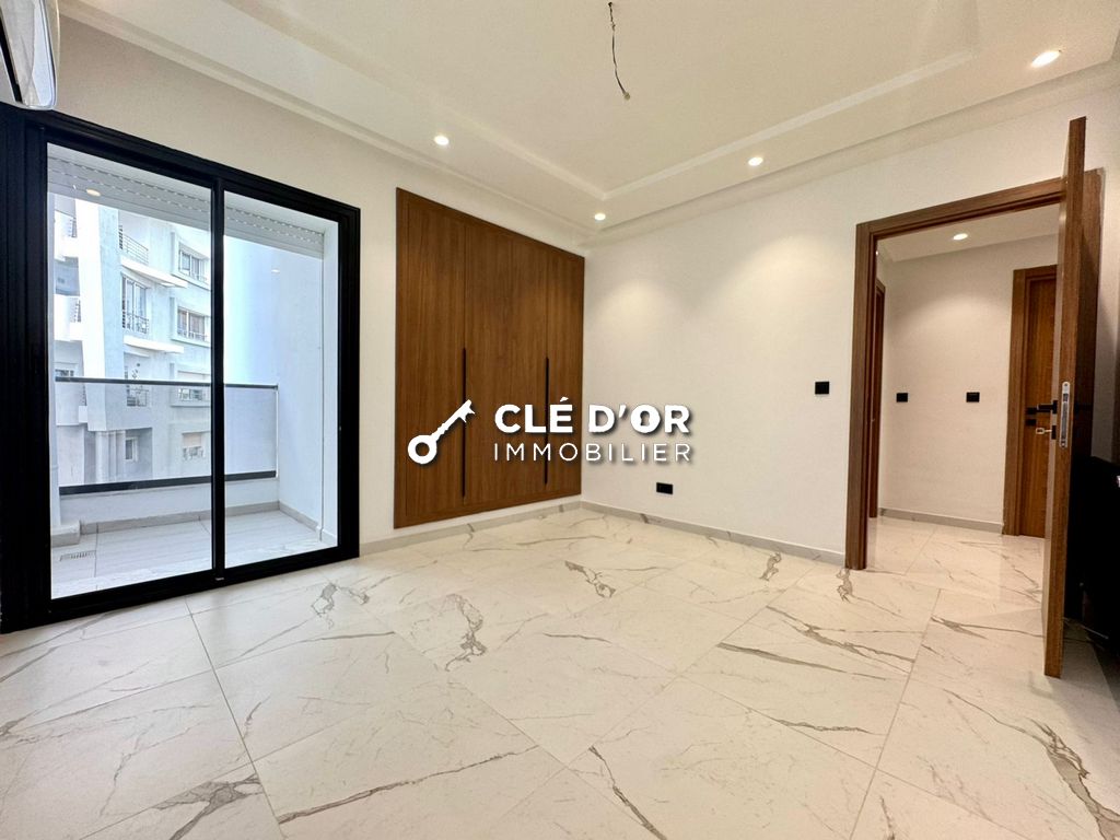 Ain Zaghouan Jardins de Carthage Location Appart. 4 pices Un s2 moderne  au jardin de carthage