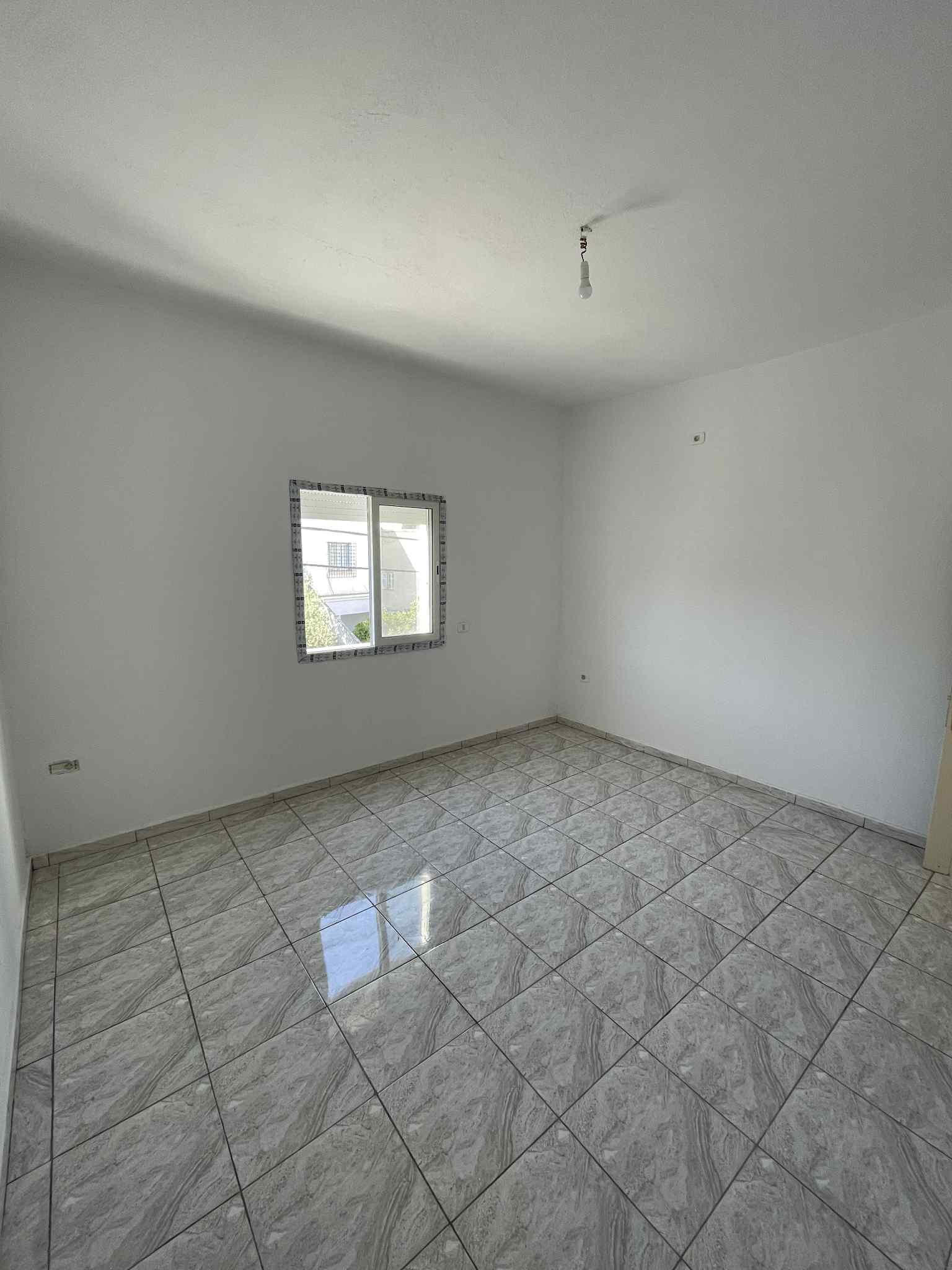 Beja Nord Cite Jebel El Akhdhar Location Appart. 2 pices S1 neuf jamais habit