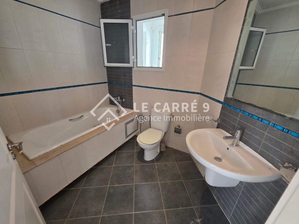La Marsa El Aouina Location Appart. 3 pices S2 de 120m2  cit les palmeraies