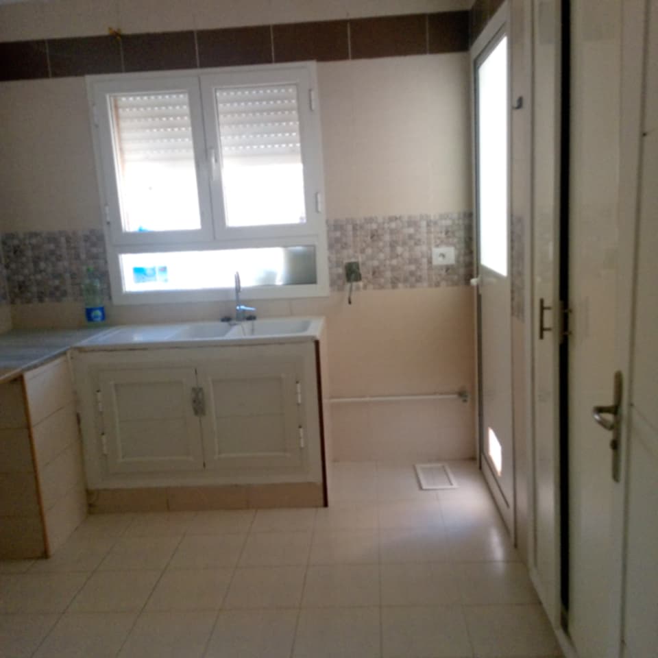 Fouchana Cite El Hidhab Location Appart. 3 pices Un appartement s plus 3  cit el hidhab  fouchena
