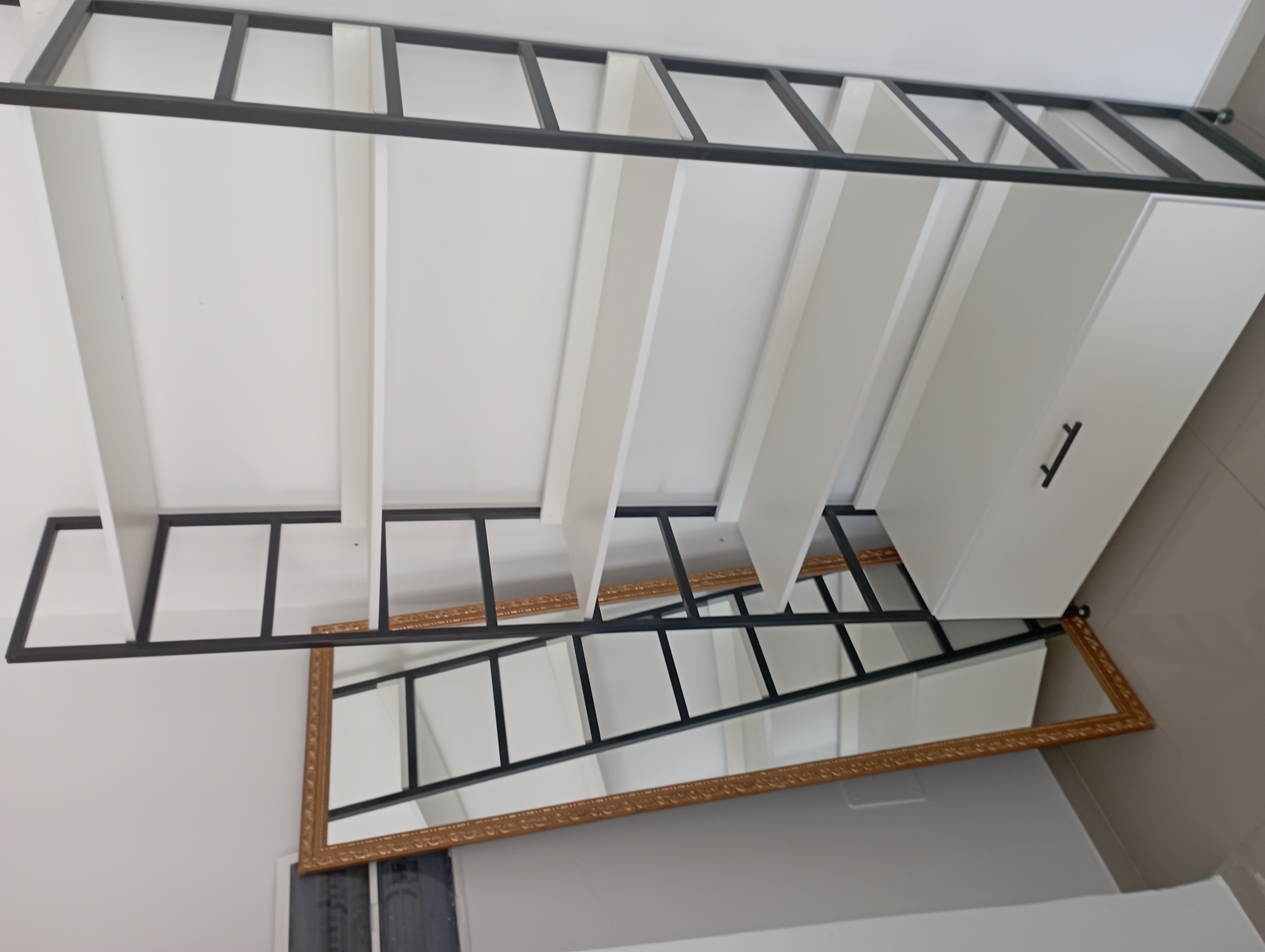 Mnihla Jardins d'el Menzah Meubles de bureau Rangements De Bureau tagres pour boutique