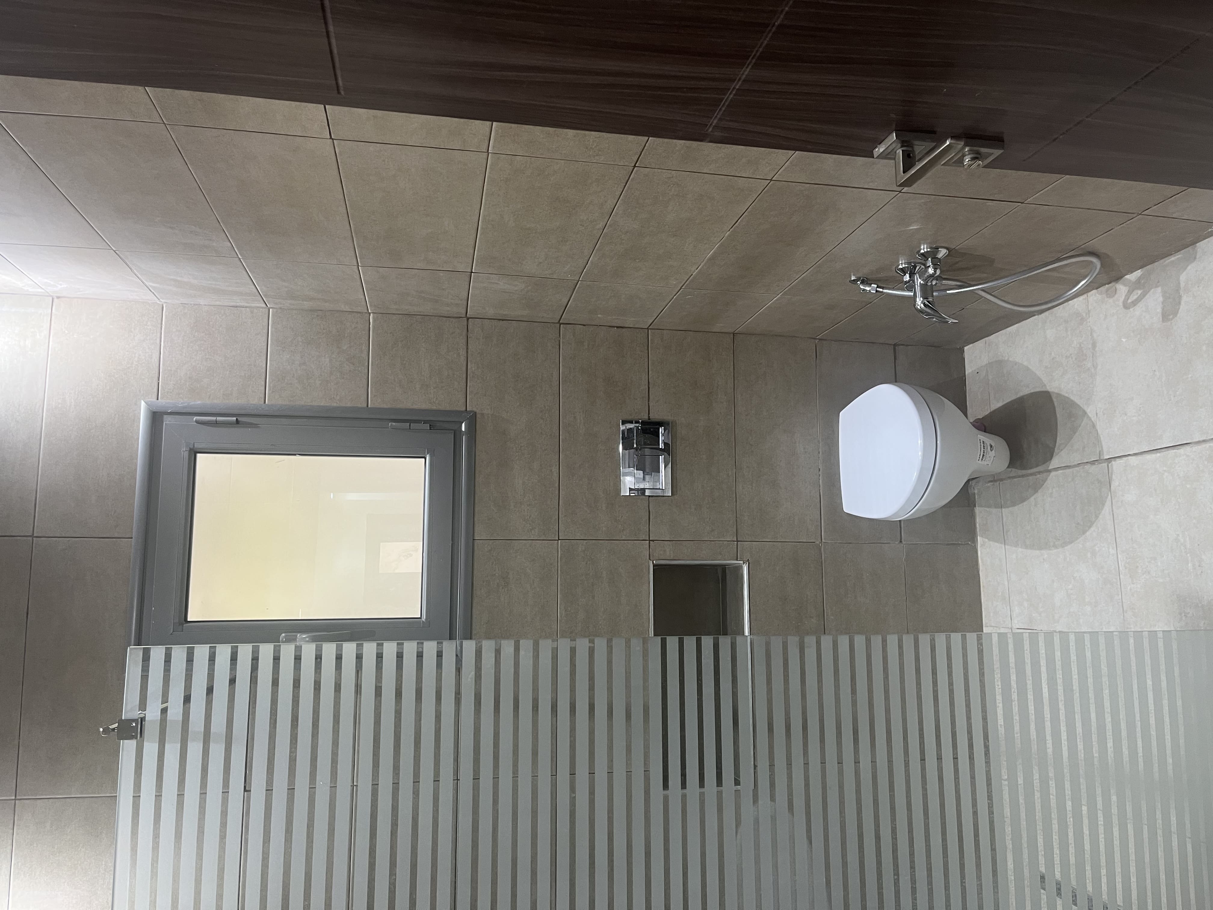 Ariana Ville El Menzah 5 Vente Maisons Rdc s3 avec 2 terrasses entre indpendante