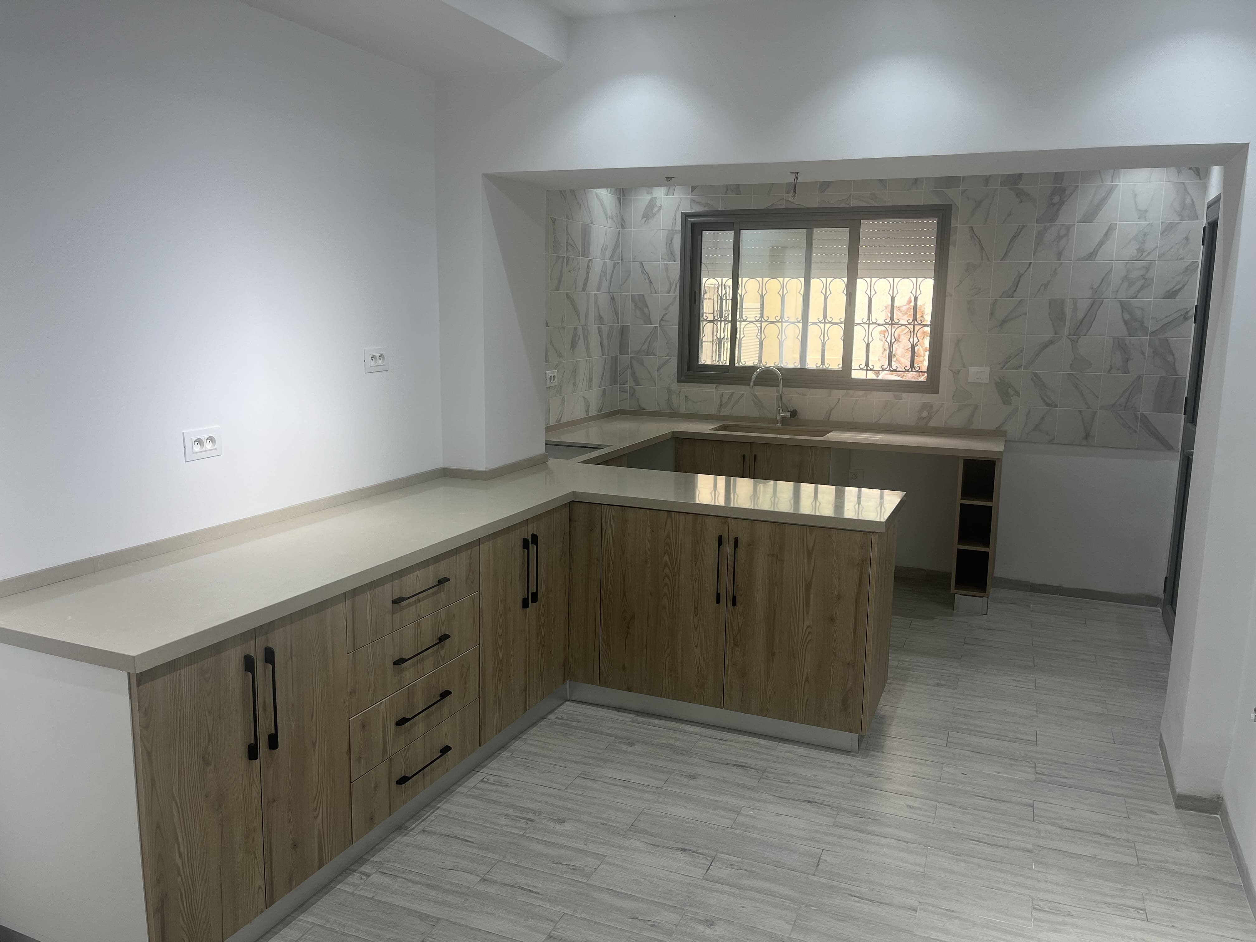 Ariana Ville El Menzah 5 Location Maisons Rdc s3 avec jardin a menzah 5 bureautique