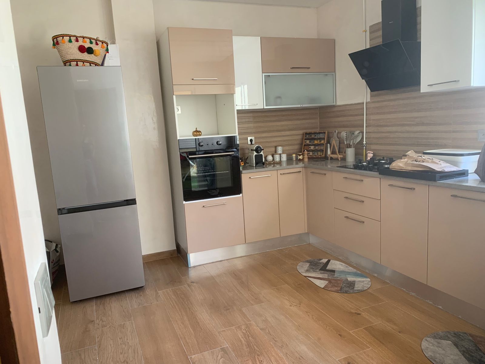 La Soukra La Soukra Location Appart. 2 pices Un appartement en s2 meubl  la soukra