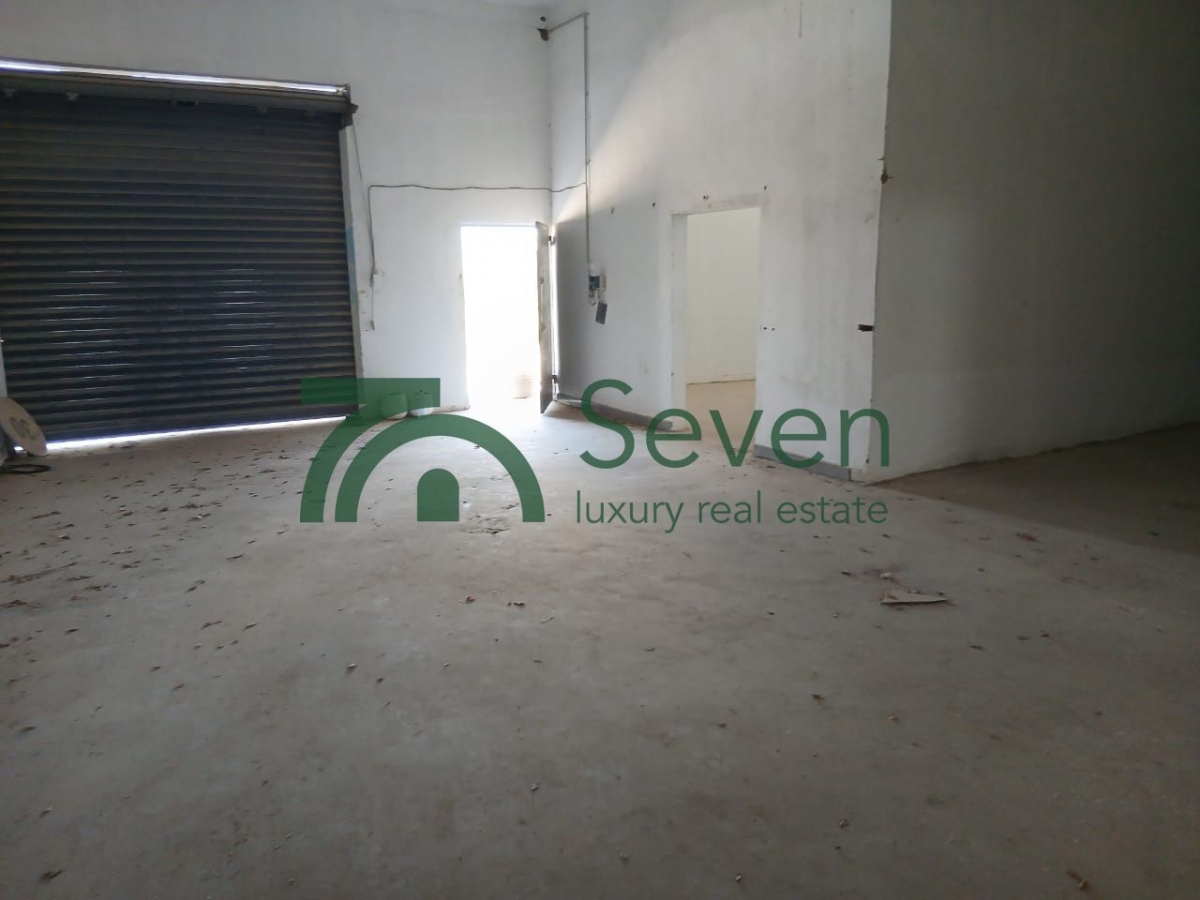 La Marsa Cite Bhar Lazreg Bureaux & Commerces Surfaces Un depot  au bhar azreg