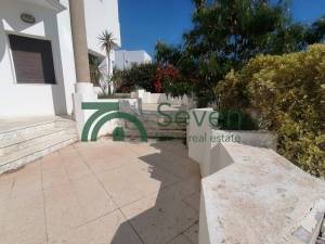 La Marsa Berge Du Lac Location Appart. 1 pice Une villa en h10  usage bureautique ref274a