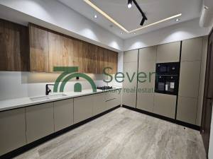 La Soukra Chotrana 1 Vente Maisons Un triplex en  s3 avec piscine   la ref275a