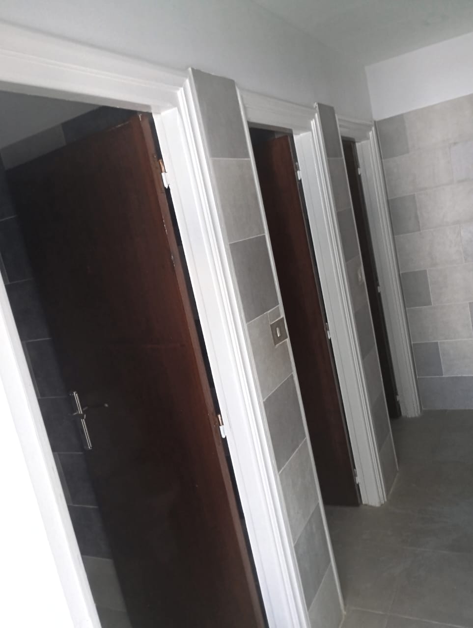 Bab Bhar Montplaisir Location Appart. 4 pices Bureau h4 au 3me tage au montplaisir tunis