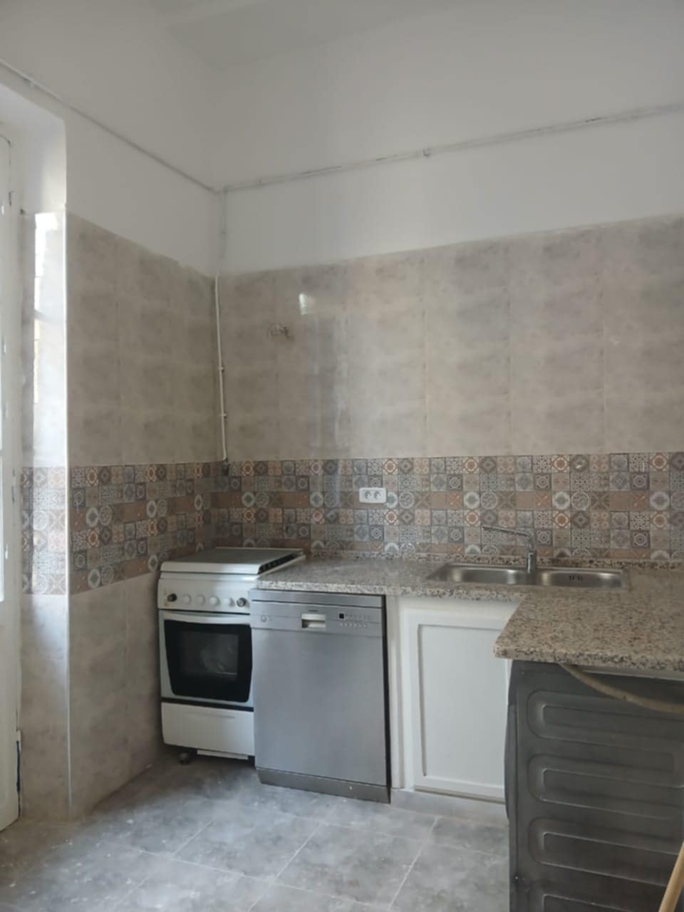 Bab Bhar Bab Bhar Location Appart. 5 pices+ Appartement s5 au centre ville