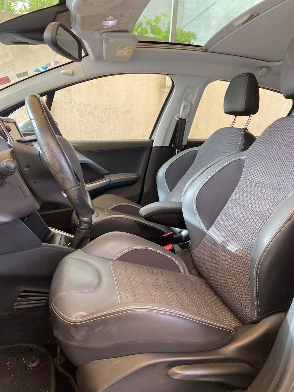 Bou Mhel El Bassatine Bou Mhel Peugeot 208 Peugeot 208