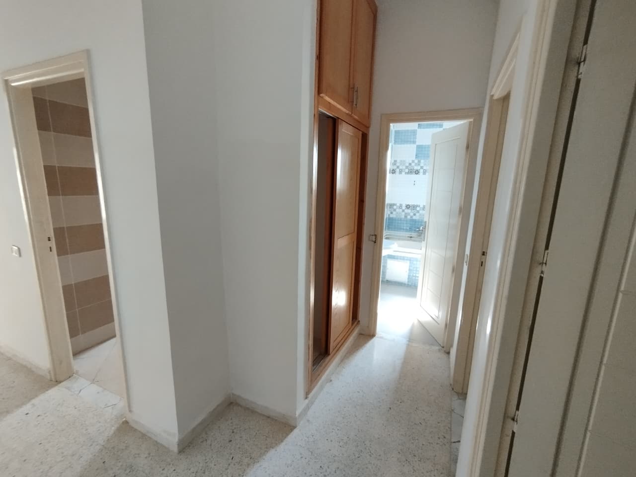 Ariana Ville Cite Ennouzha Location Appart. 3 pices Appt 3 pices