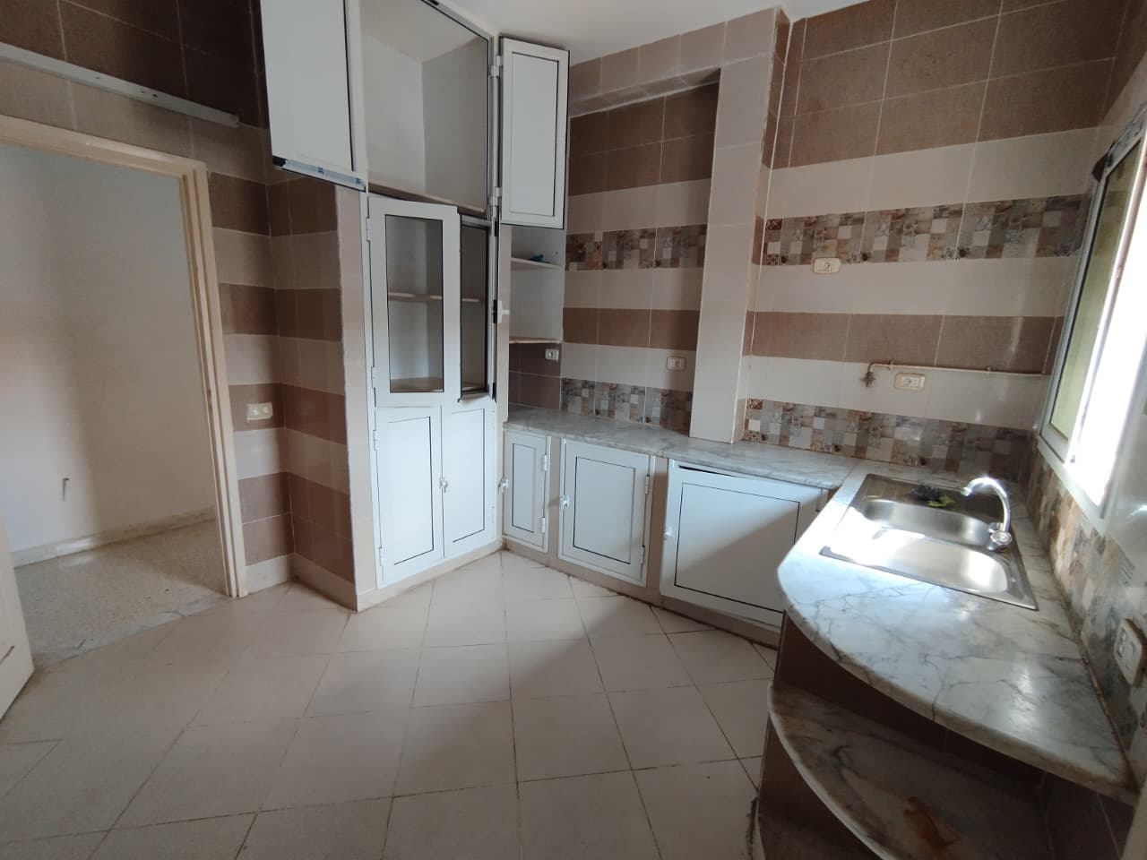 Ariana Ville Cite Ennouzha Location Appart. 3 pices Appt 3 pices