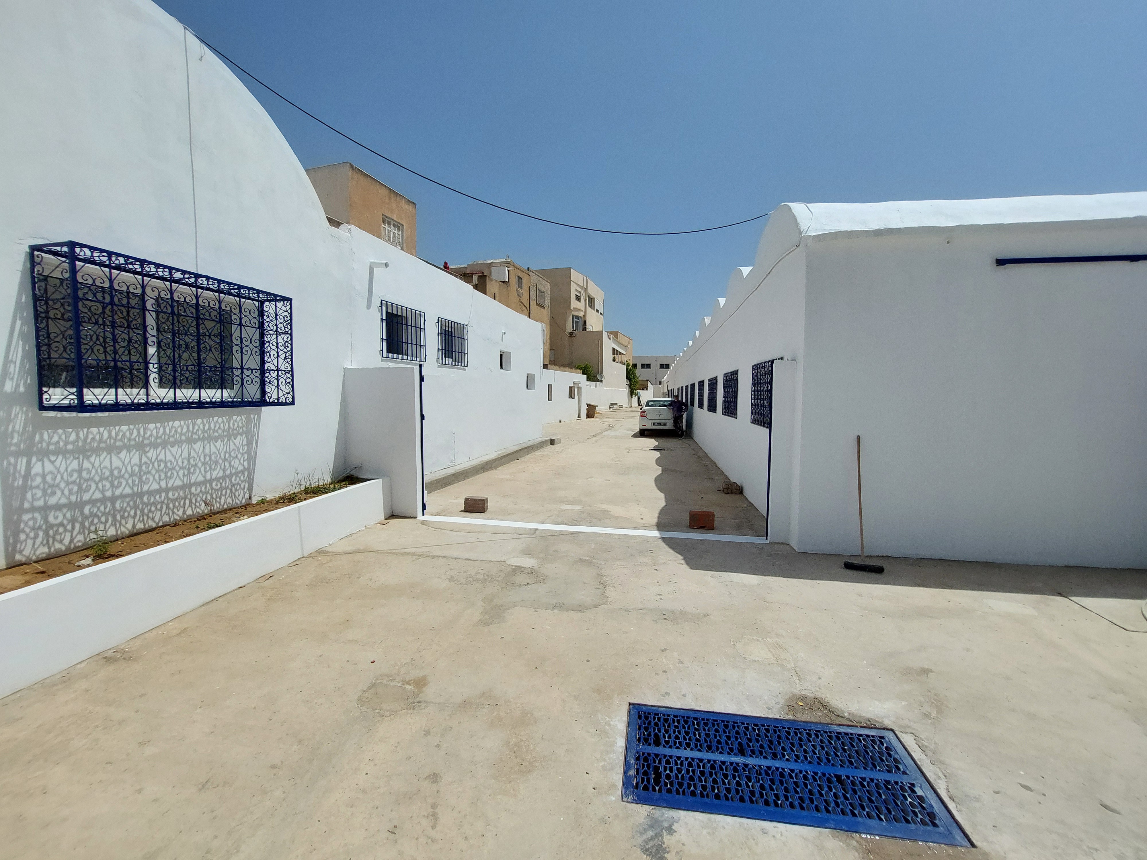 La Soukra Village Essahli Location Autre Local  usage entrept  showroom et bureaux