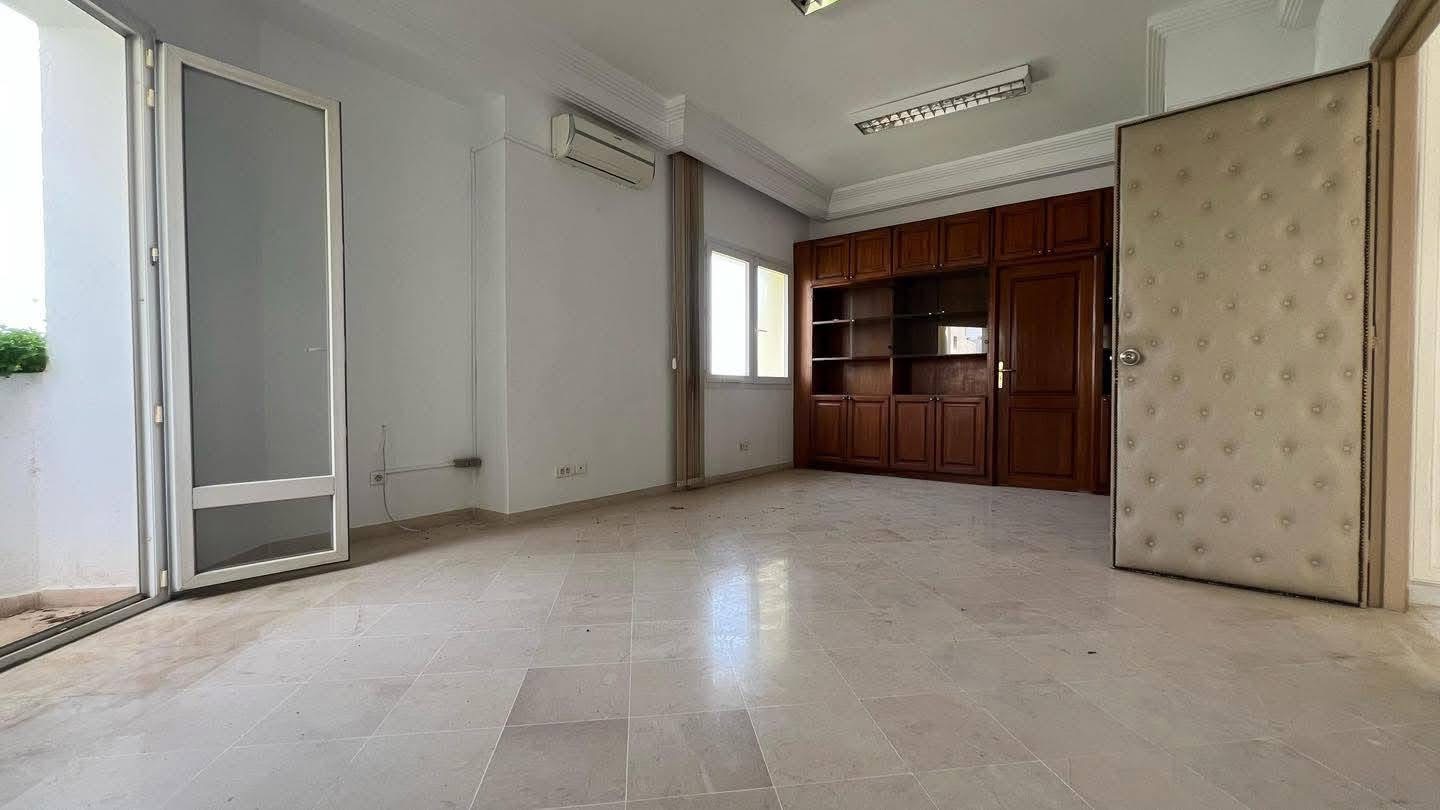 La Marsa Berge Du Lac Bureaux & Commerces Bureau Bureau h4 de 180 m2 au lac 1