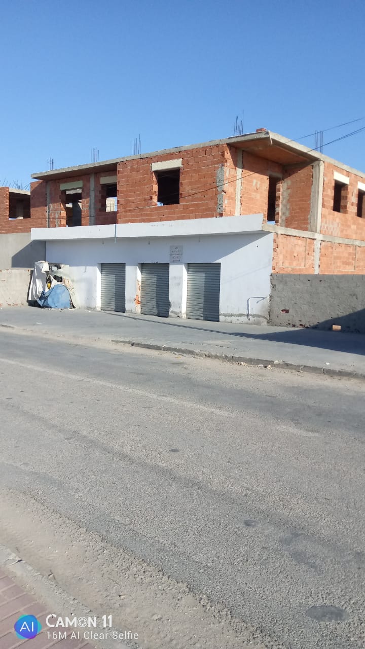 Sakiet Ezzit Merkez Chihya Location Surfaces Depot spacieux