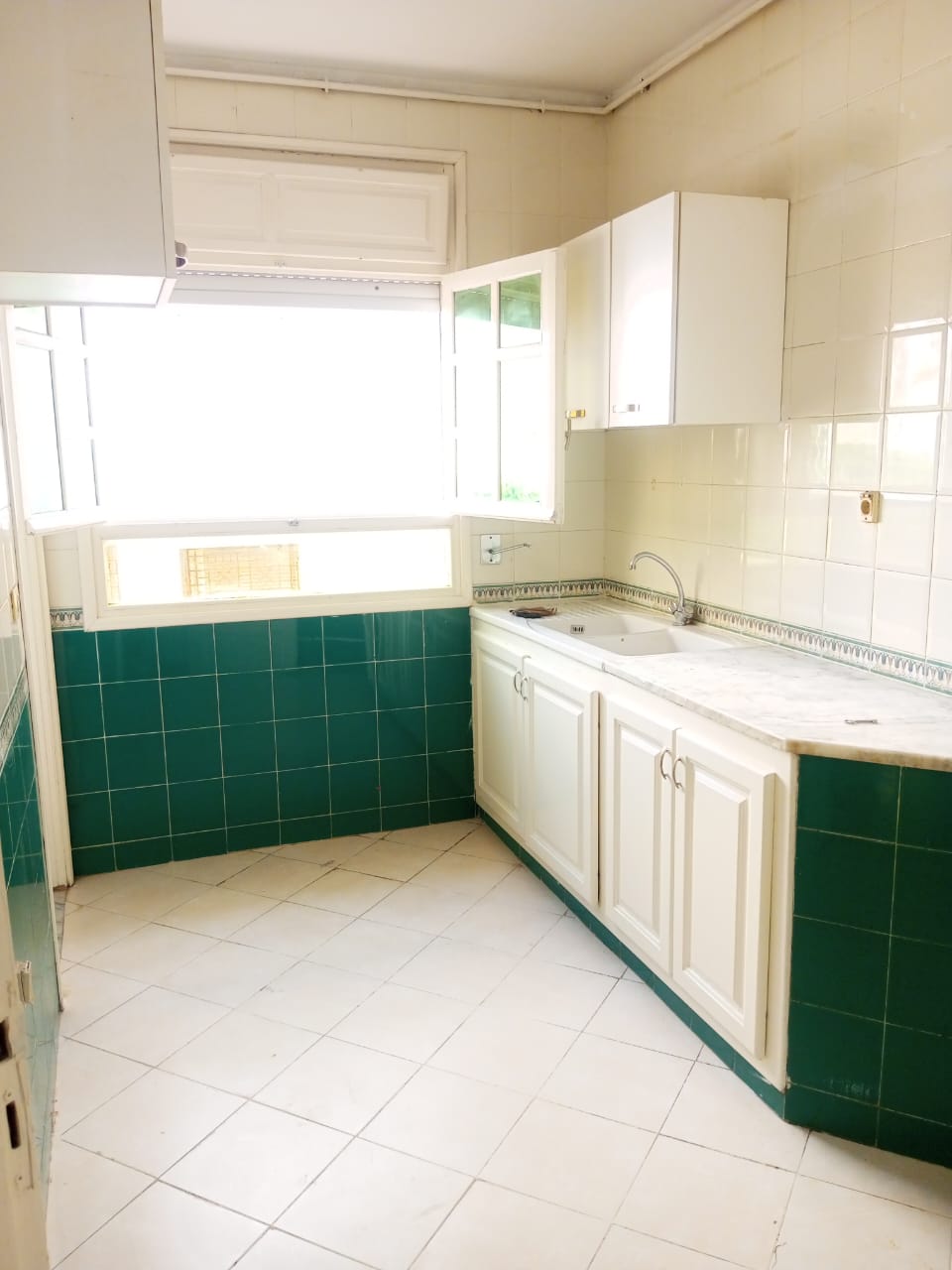 Ariana Ville Cite Ennasr 2 Location Appart. 1 pice Appartement s plus 1