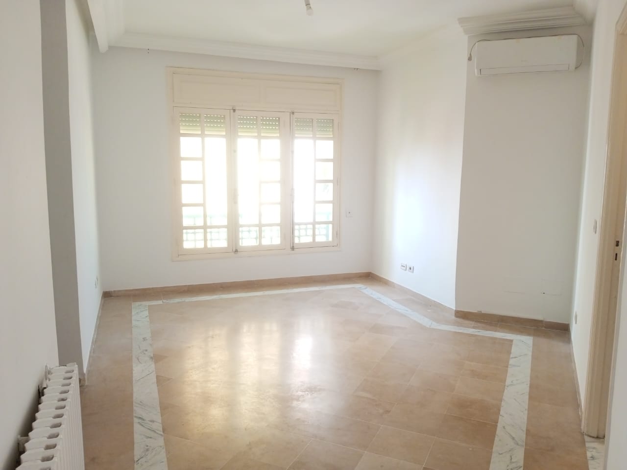 Ariana Ville Cite Ennasr 2 Location Appart. 1 pice Appartement s plus 1