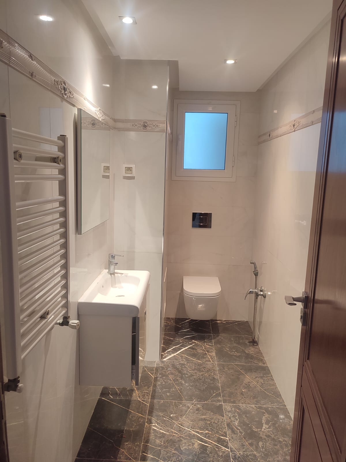 Ain Zaghouan Jardins de Carthage Location Appart. 4 pices S3 a jardin de garthage