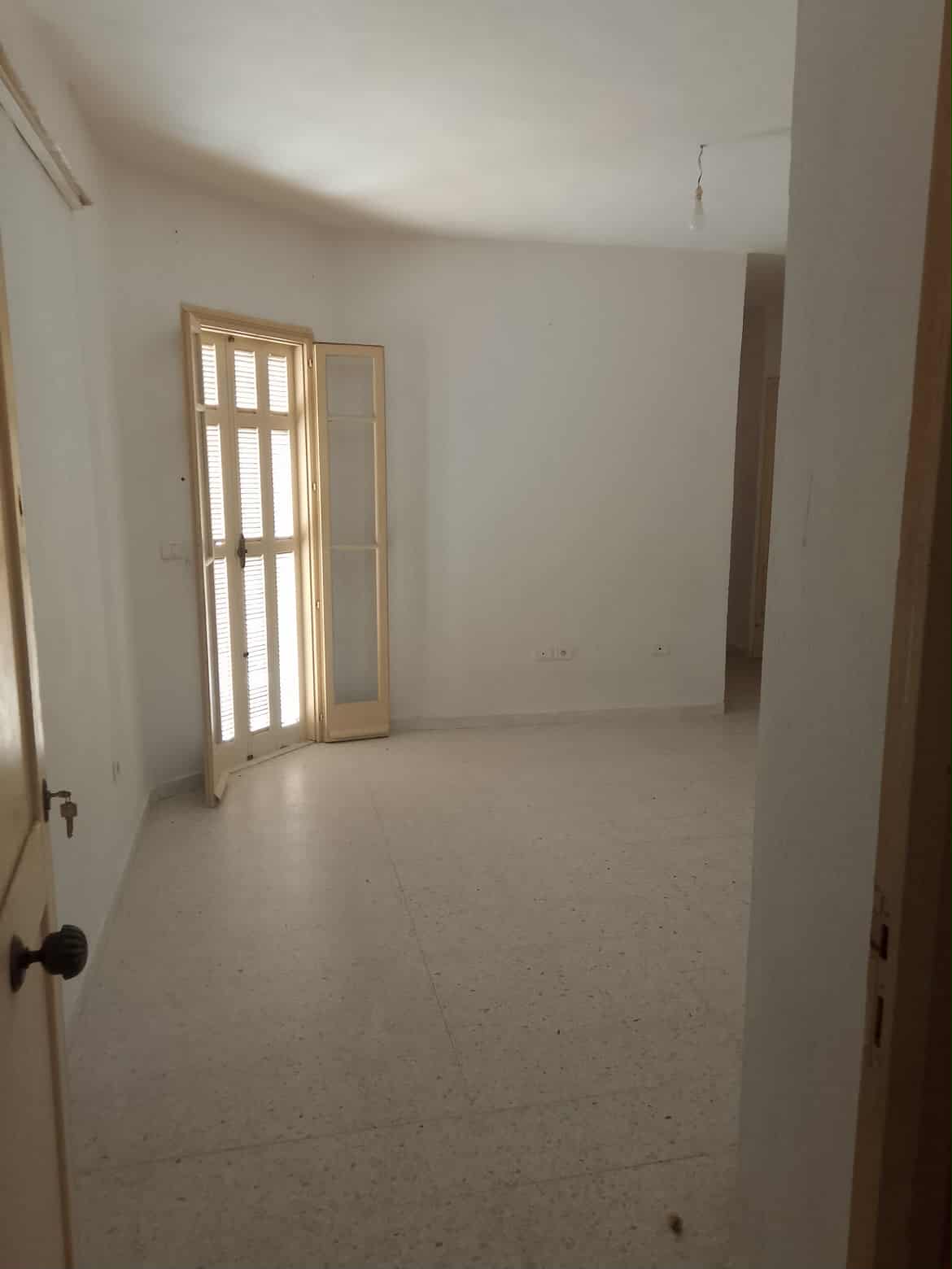 Sfax Ville Sfax Location Appart. 2 pices App s2  sfax  2 mn de l'hphc facmdecine ipeis