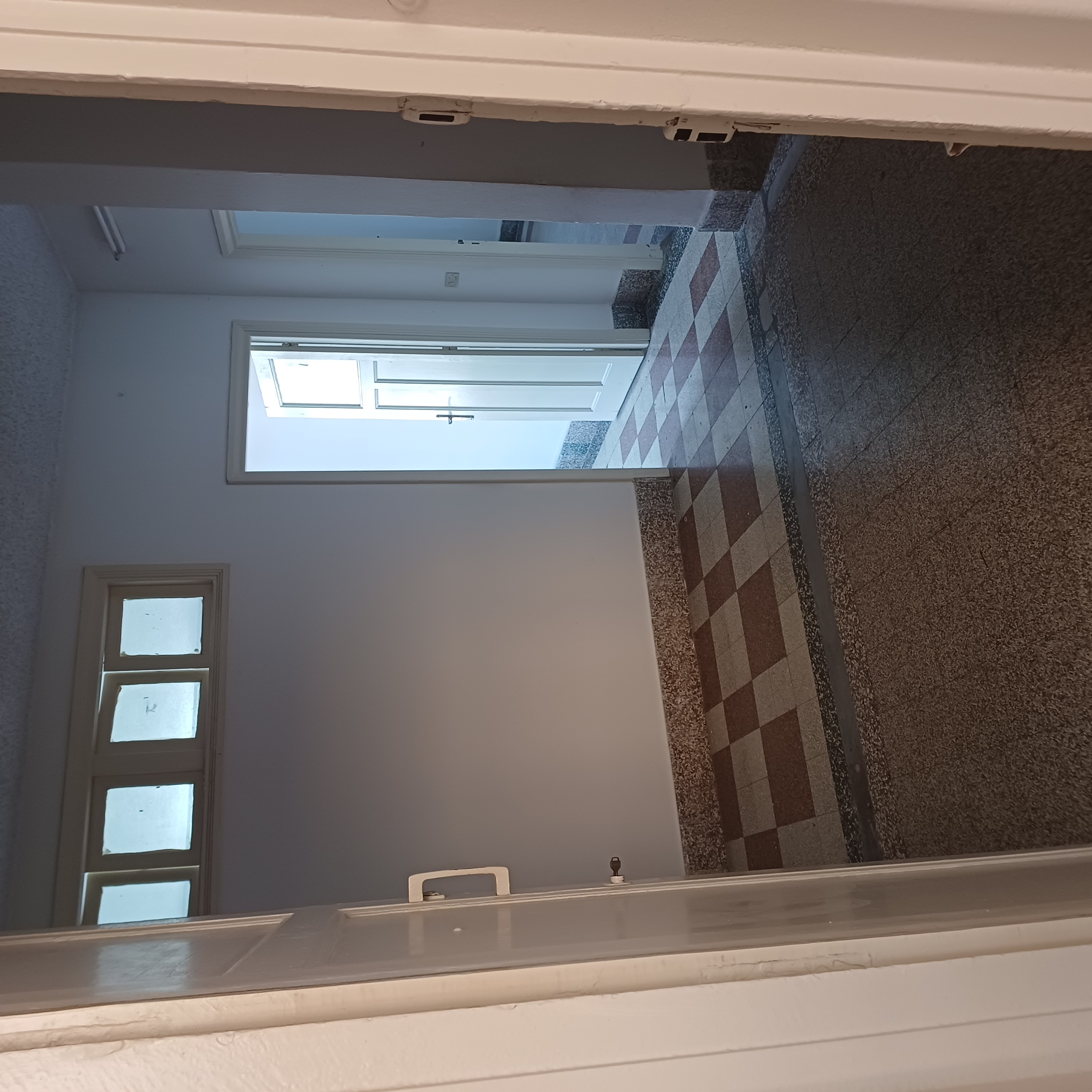 Sfax Ville Sfax Vente Appart. 3 pices Appartement sur l'avenue hb sfax