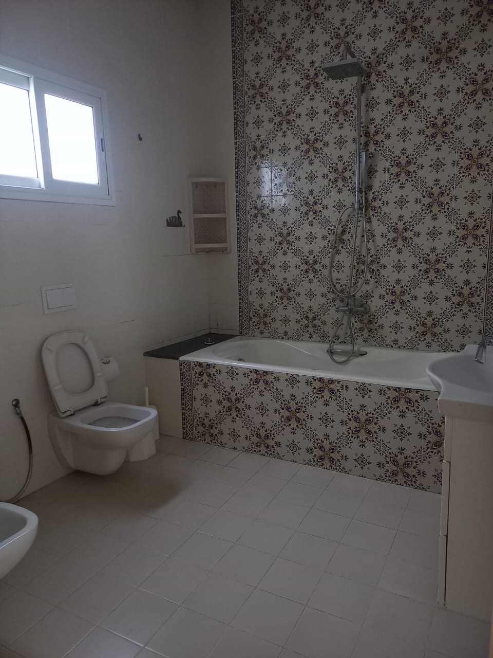Ezzouhour (Tunis) Cite Ezzouhour Vente Maisons Maison moderne spacieuse et agrable