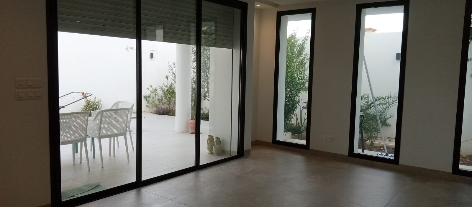 Mnihla Jardins d'el Menzah Vente Maisons Villa moderne haut standing avec piscine