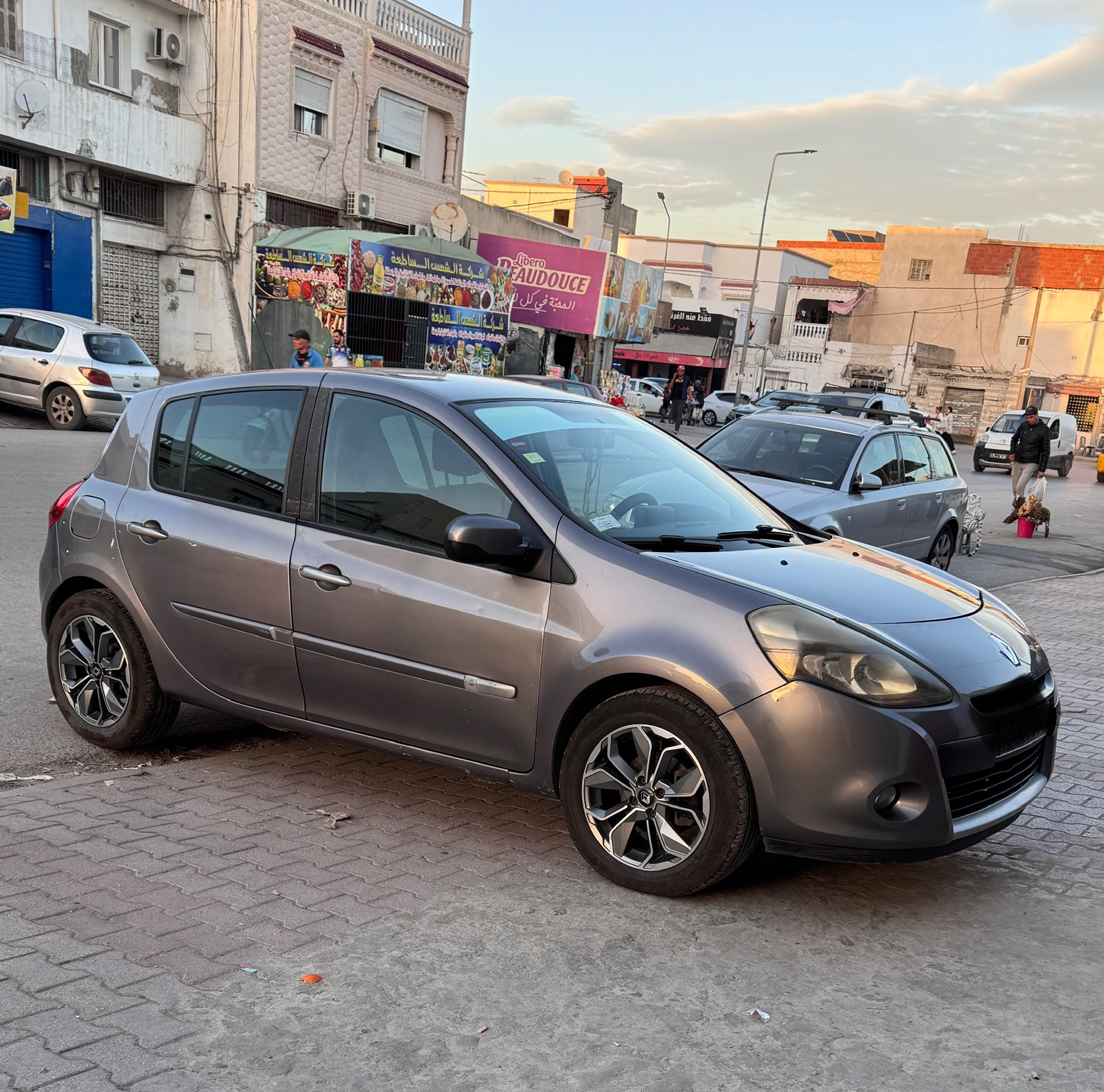 El Hrairia Ezzahrouni Renault Clio Clio 3 tomtom dci 4cv phase 2