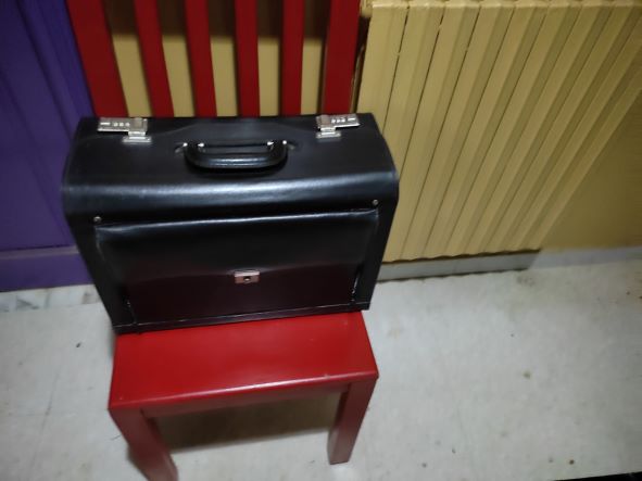Monastir Cite El Faouz Autre Autre Valise de pilote en cuir noir