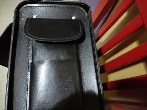 Monastir Cite El Faouz Autre Autre Valise de pilote en cuir noir