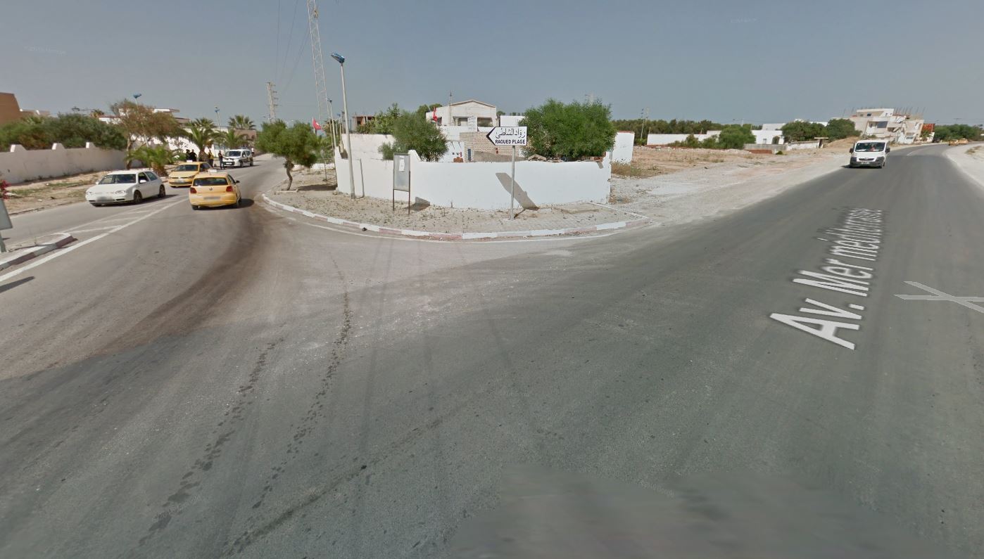 Raoued Raoued Terrain Terrain nu Un terrain sur la route principale raoued gammarth