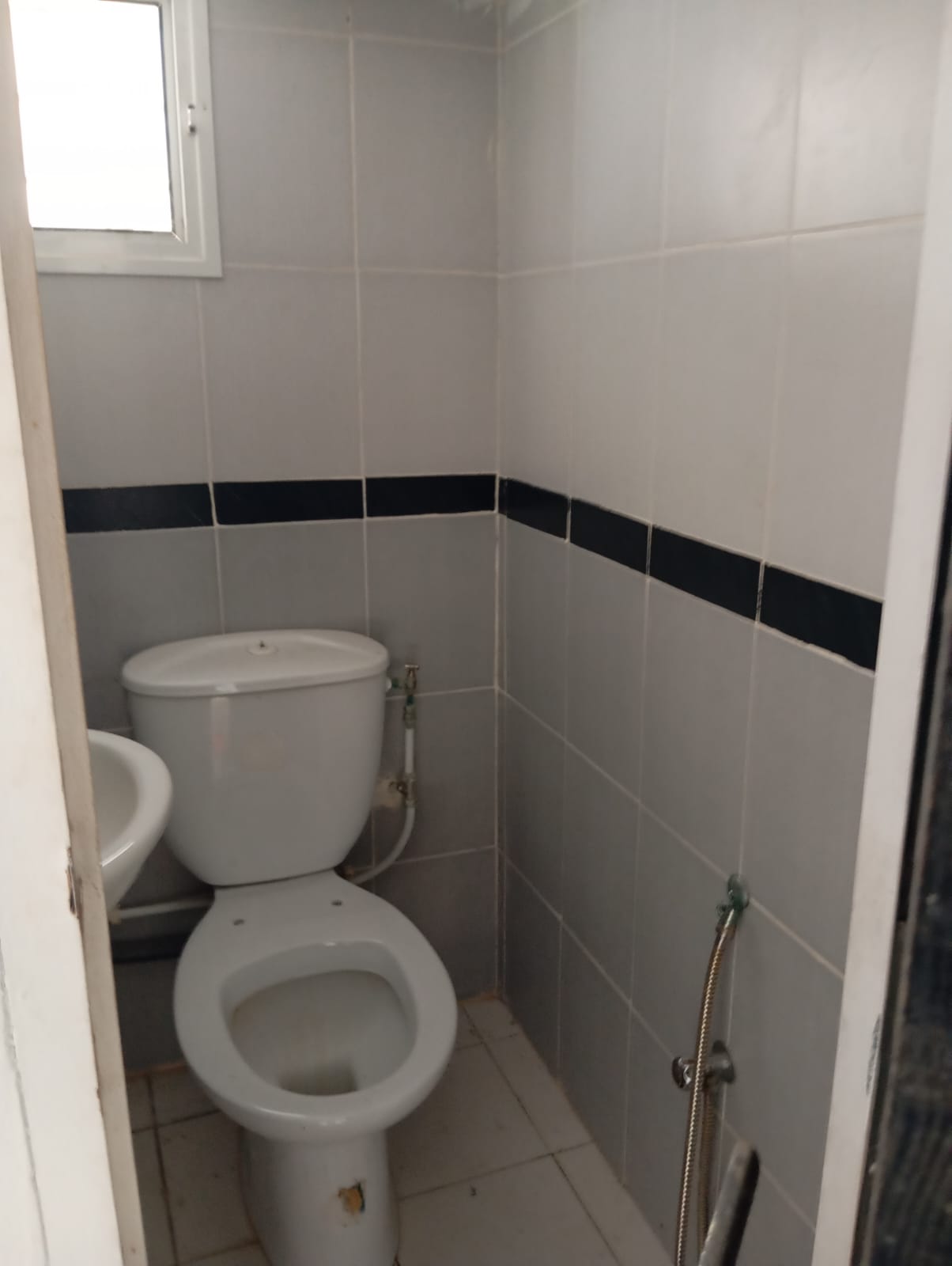 La Marsa El Aouina Location Appart. 1 pice Bureau  jardins de l'aouina